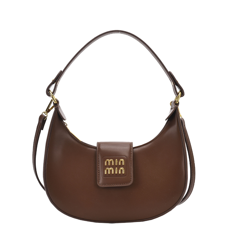 Free Shipping Designer Cross Body For Woman New Fashion Outdoor Saddle Chains Black Shoulder Bag New Free Delivery Designer Bag