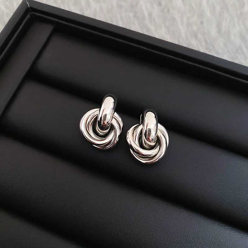 Round wrapped metal stud earrings luxurious high perception hour design wholesale of womens temperature earrings Y250401