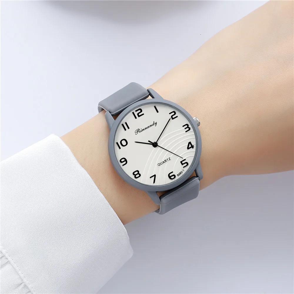 Fashion Lady s Watches Leisure Grey Digital Simple Women Quartz Watch Sports Silicone Strap Ladies Clock Wristwatches 251031