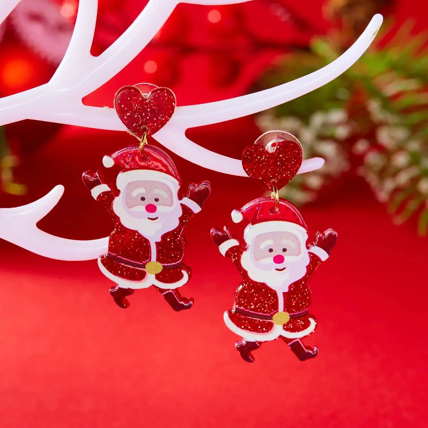 Minimalist Acrylic King Pattern Drop Earring for Women Cute Santa Claus Elk Christmas Tree Pendant Earring Year Jewelry Gift 251031