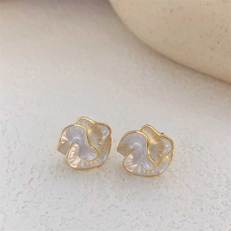Elegant Camellia Earrings Luxurious Fashion High Temperature Unique Texture Design Womens Flower Earrings Y250401