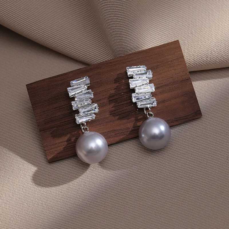 Luxurious and elegant niche design geometric zircon pearl earrings suitable for womens fashion sweet crystal jewelry party gifts Y250401