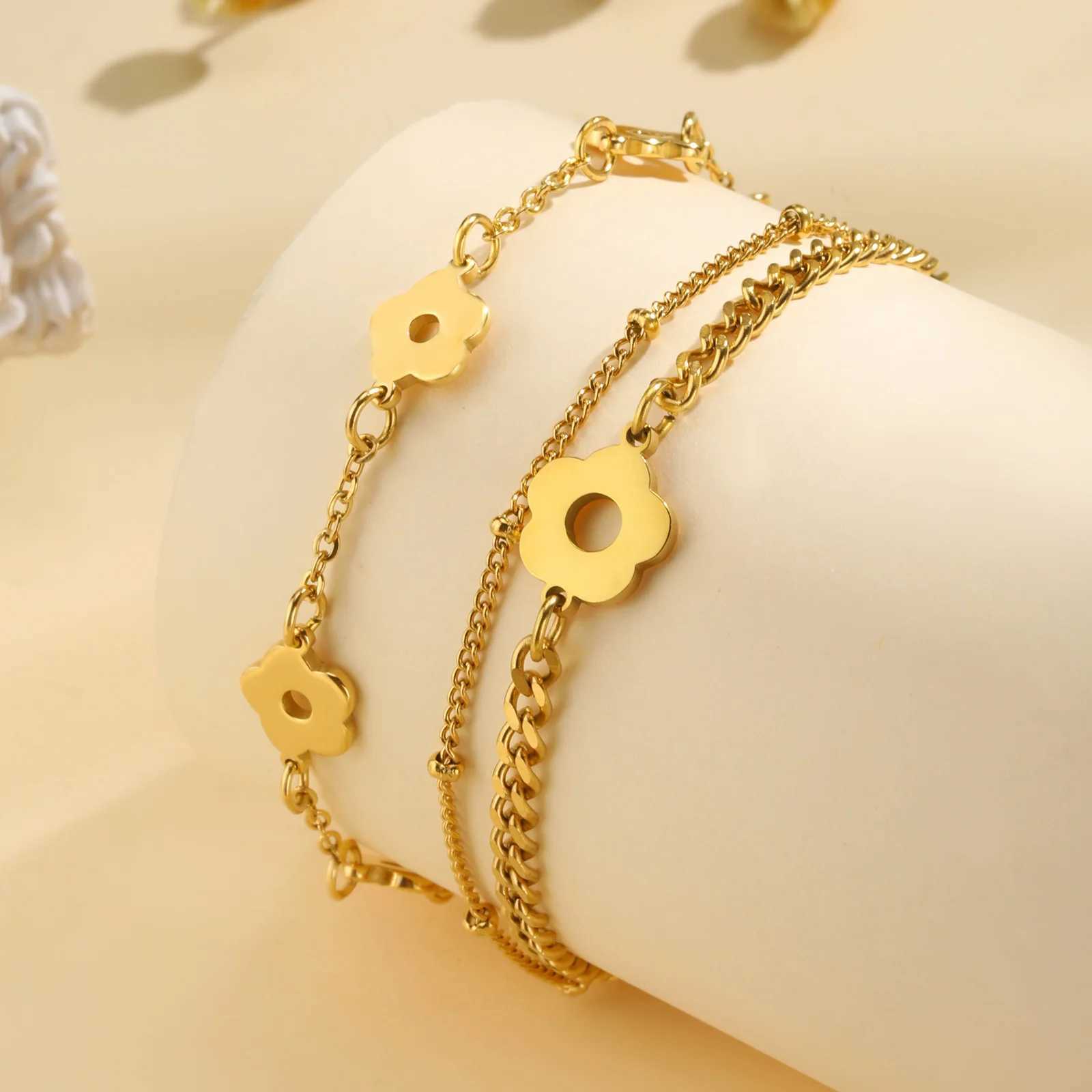 Waterproof flower bracelet stainless steel wristband bracelet womens gift lucky jewelryXJ250402