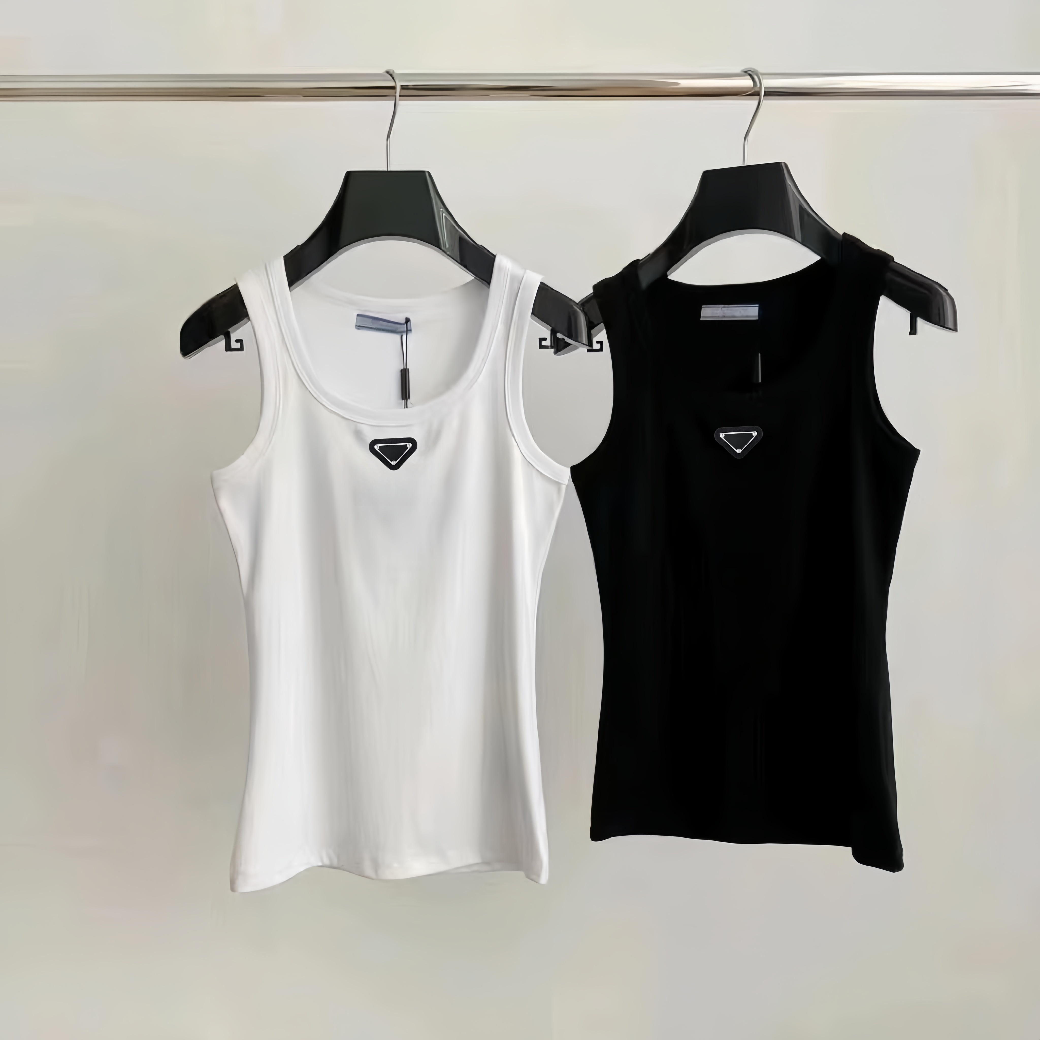 25ss Women's Designer Tanks Tops Brands Knitted Tees T Shirt Tops High Elasticity Vest Camis Sexy Sleeveless Dress Top Braces Tank Top Camisole Tank Soft Top For Women