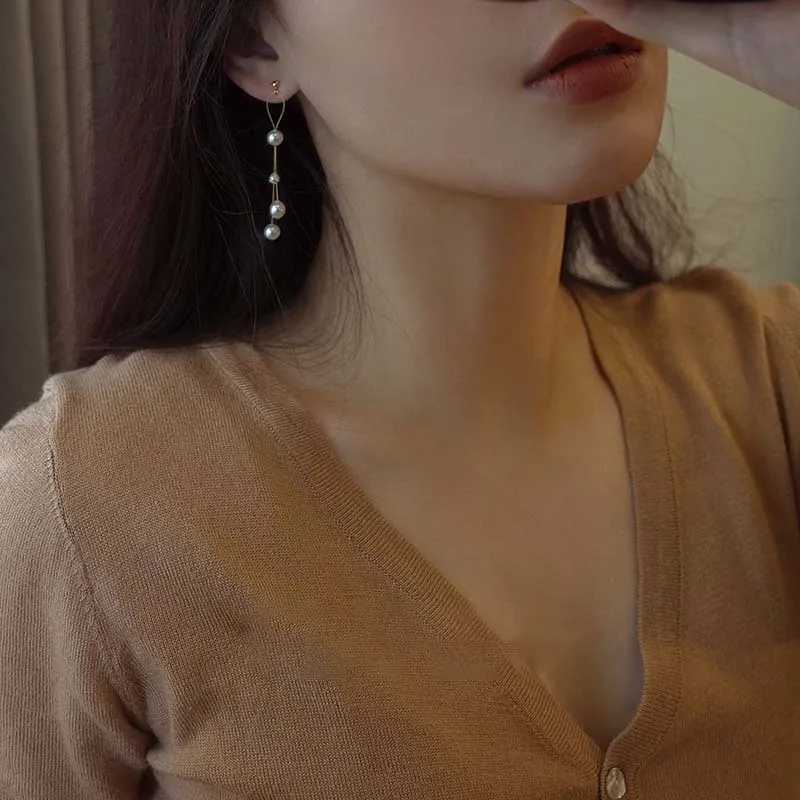 Korean Style Autumn And Winter Simple Long Imitation Pearl Dangle Earrings For Women Fashion Sweet Metal Jewelry Gifts Y250401