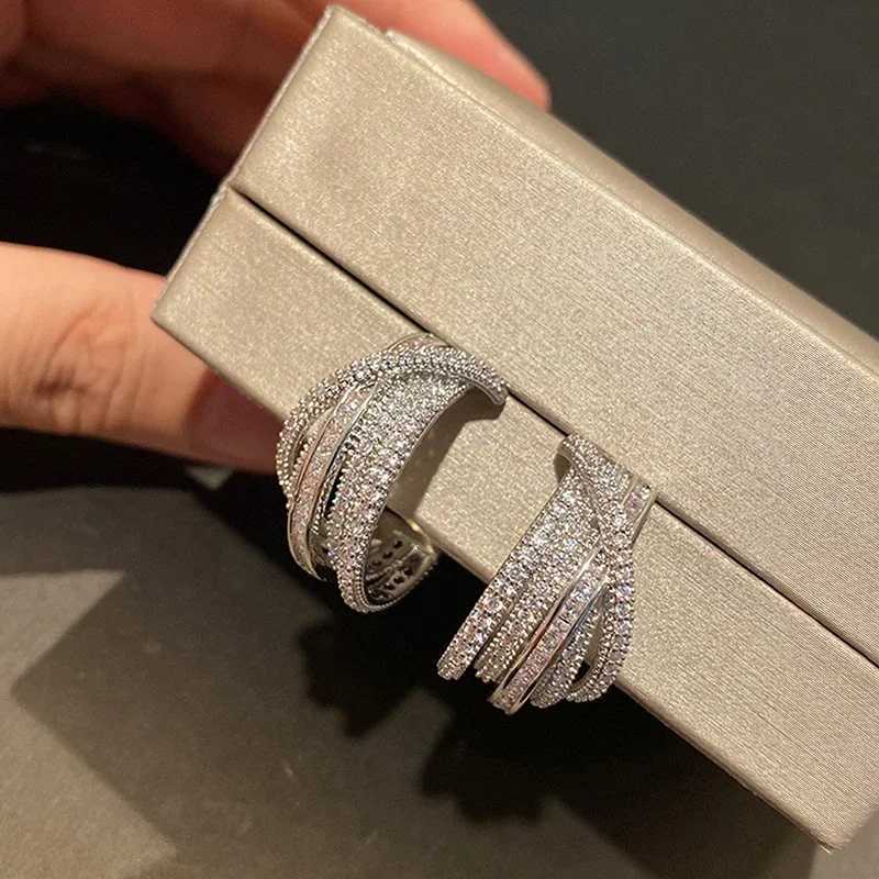 CAOSHI Versatile Luxury Womens Hoop Earrings Silver Vibrant Cubic Zirconia Wedding Engagement Accessories Party Jewelry Y250401