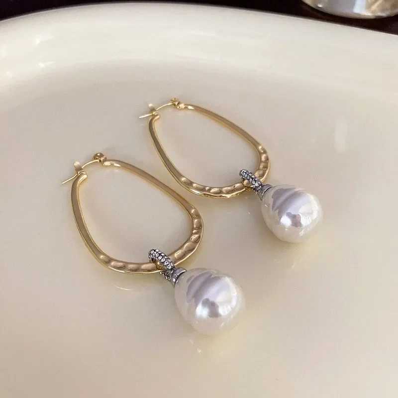 Fashion Jewelry Simulated Pearl U-shaped Large Simulated Pearl Earrings Womens Luxury Design Sensory Earrings Accessories Party Gifts Y250401