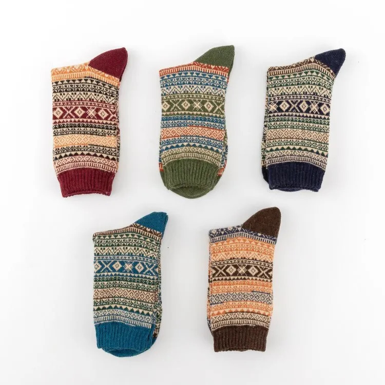 5 Pairs Winter Mens Socks Thicken Sheeps Wool Socks Warm Men Retro Style Colorful Fashion Man Socks For Snow boots 251028