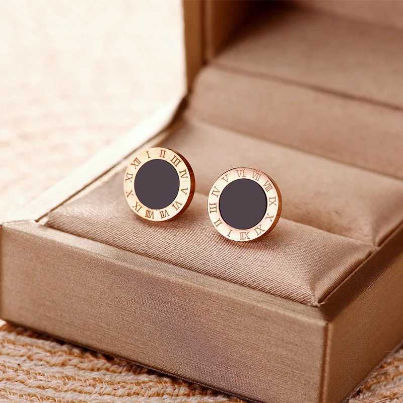 Round Roman Number Womens Earrings Gothic Black Enamel Earrings Stainless Steel Earrings 2023 Fashion Punk CZ Hip Hop Perforation Y250401