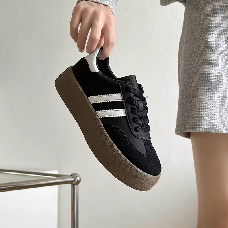 designer shoes 2025 Women's thick-soled white sneaker Fashionable casual board shoes wedge sole single shoes inspired
