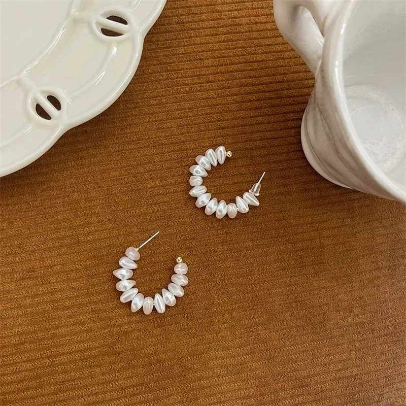LATS 2022 New C-shaped Pearl like Earrings Fashion Design High end Ring Earrings Womens Fashion Jewelry Elegant Gifts Y250401