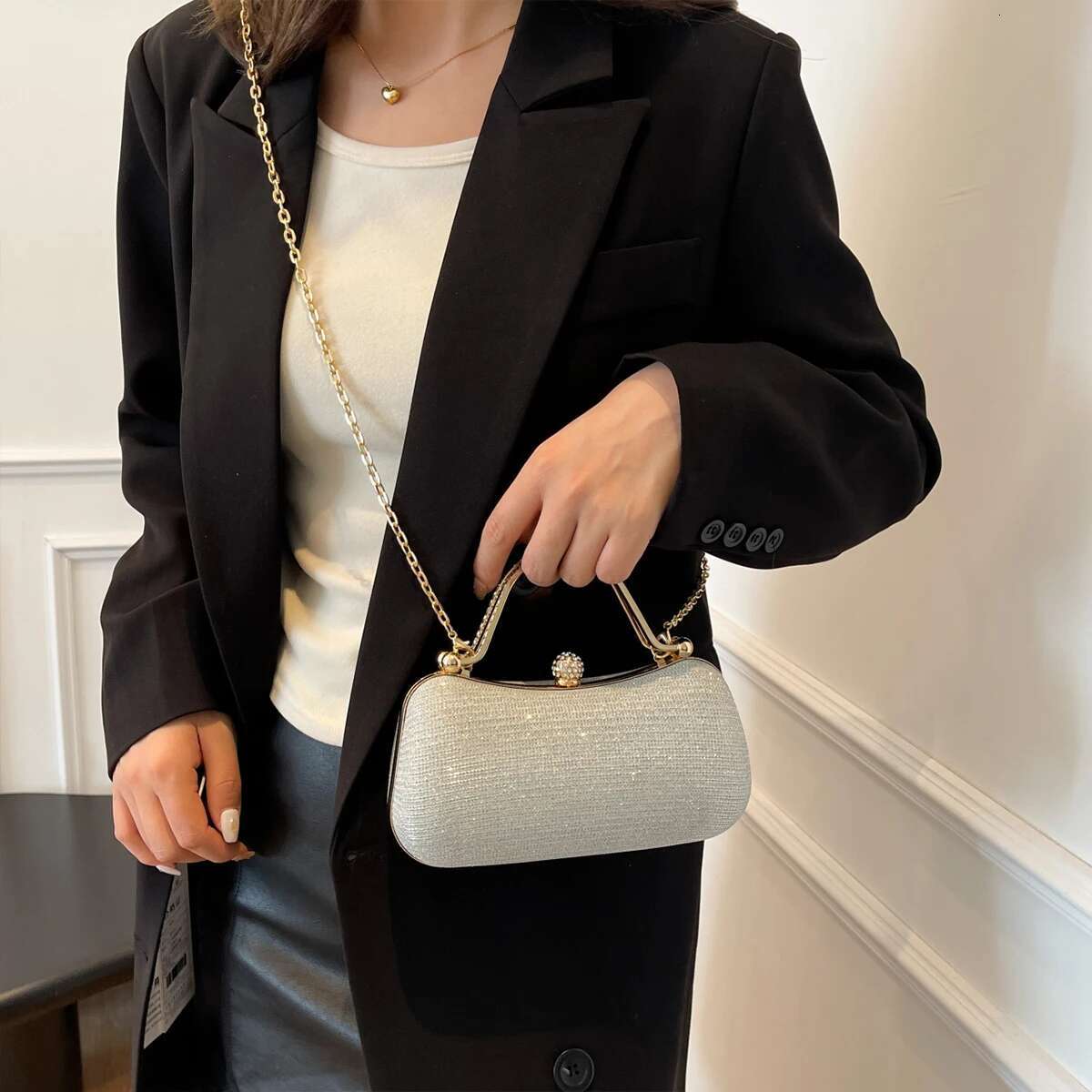 Elegant Rhie Evening Bag Shiny PVC Clutch with Snap Closure Stylish Handbag Women Perfect for Parties Dinners Events