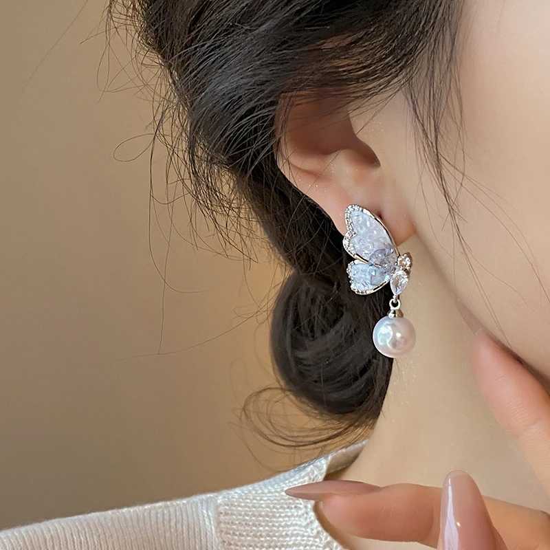 Light Luxury Elegant Crystal Butterfly Dangle Earrings For Women Fashion Sweet Girl Imitation Pearl Jewelry Accessories Y250401