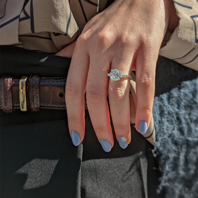 Fine Jewelry 14K White Gold Classical Design Ring 3.0 Carat Round Lab Grown Diamond With Baguette IGI Certificate Womens Engagement Ring E VS1