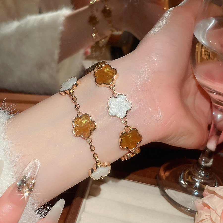 French Retro Oil Drop Flower Light Luxury Niche High-end Sense Bracelet Exquisite Elegant Everyday Versatile Women's Jewelry - view 3