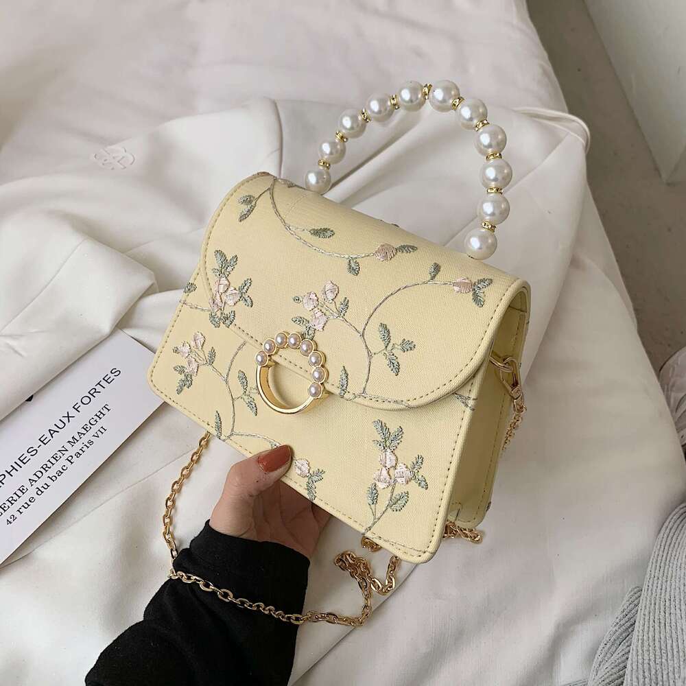 2025 NEW Lace embroidered handbag for women in new chain single shoulder women's pearl crossbody bag Chinese style portable small square bag zhan