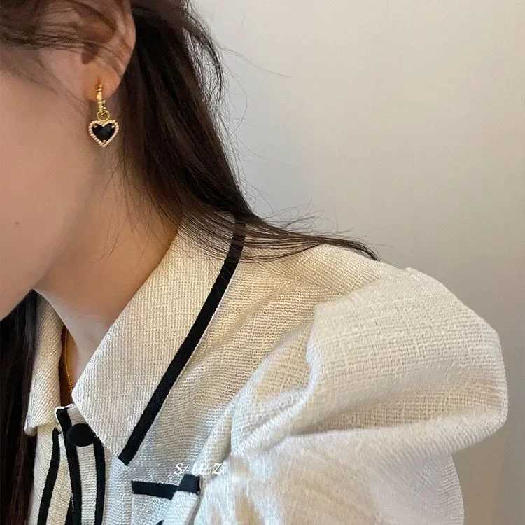 Xinyi Fashion Black Love Heart Zircon Drop Earrings for Women Couple Creative Elegant Holiday Party Jewelry Accessories Y250401