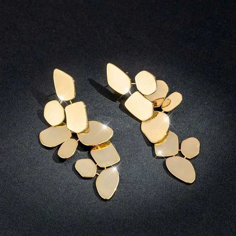 Exaggerated metal irregular pendant earrings for womens fashion silver long leaf pendant earrings for wedding jewelry 2025 Y250401