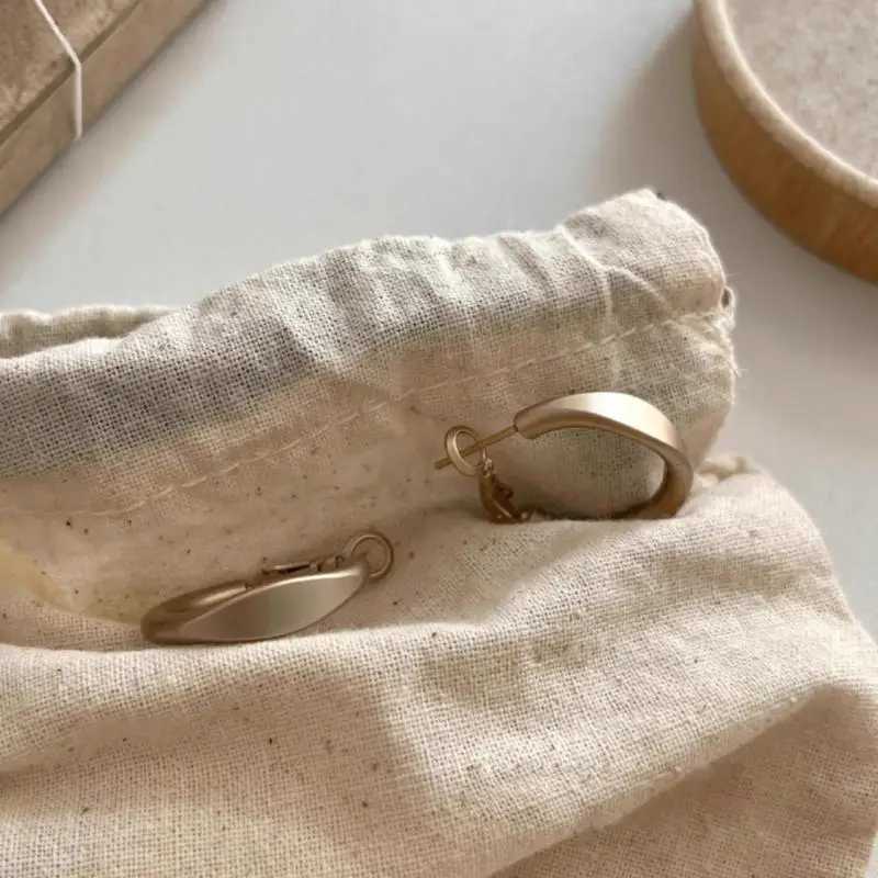 South Korea Simple Cold Wind Matte Metal Temperament Hoop Earrings For Women Fashion Simple Jewelry Accessories Party Gifts Y250401