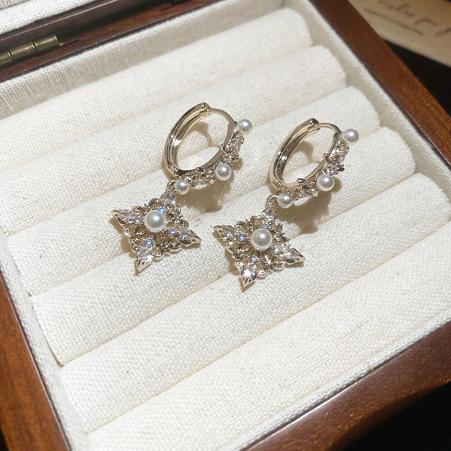 18K Real Gold Plated Zircon Rhombus Pearl Vintage Luxury High-end Niche Earrings for Women - view 3
