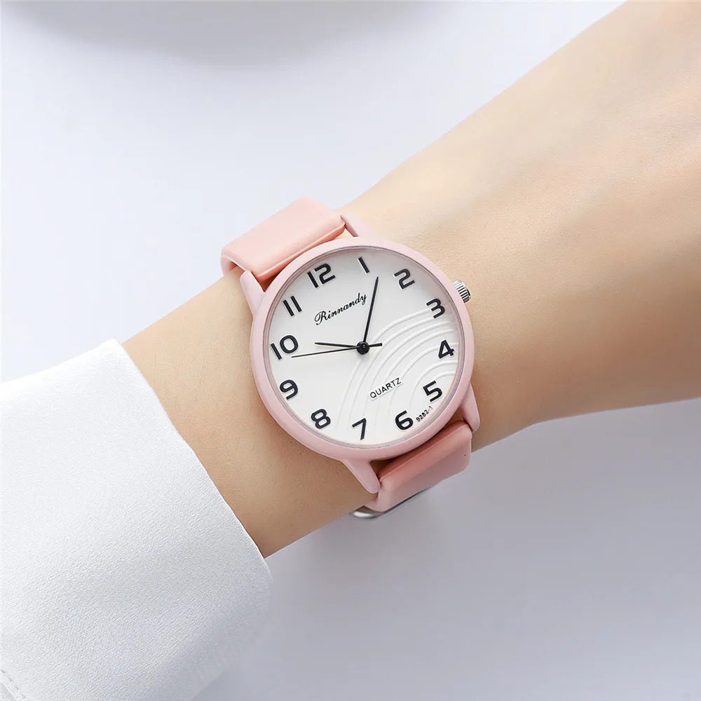 Fashion Lady s Watches Leisure Grey Digital Simple Women Quartz Watch Sports Silicone Strap Ladies Clock Wristwatches 251031