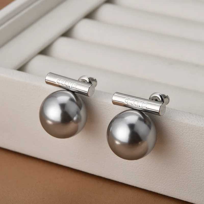 Luxury brand fashionable imitation pearl earrings Frances lowest temperature womens daily jewelry accessories Y250401
