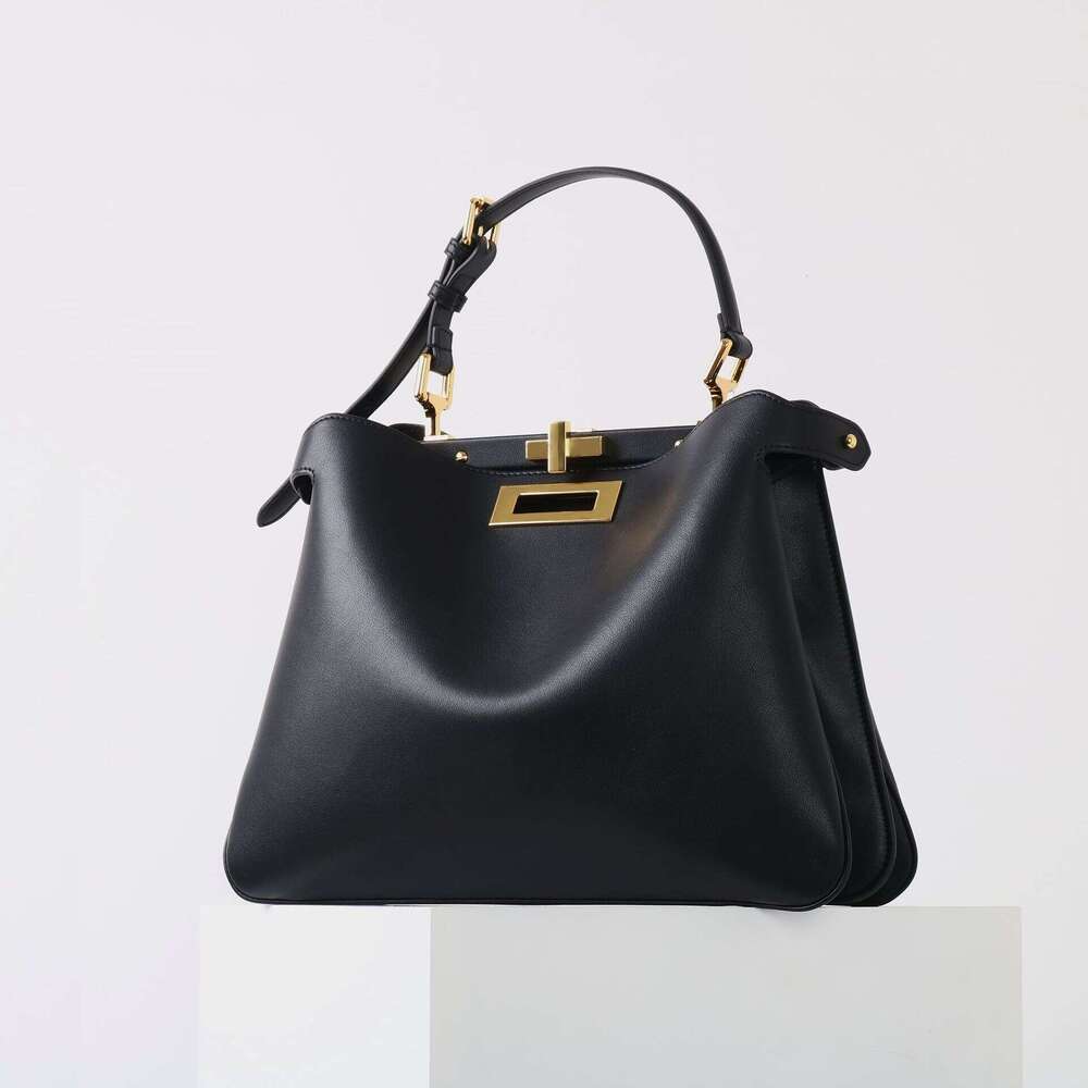 Luxury Bag Designer New Metal Lock Women's Tote Niche High-end Leather xiekua One Shoulder Tote Bag