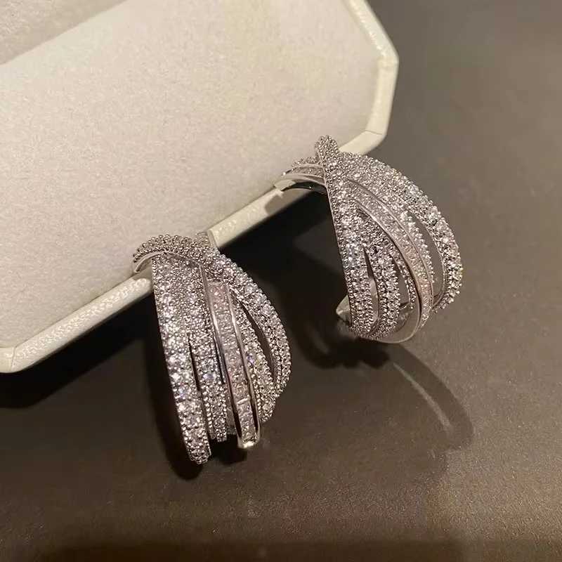CAOSHI Versatile Luxury Womens Hoop Earrings Silver Vibrant Cubic Zirconia Wedding Engagement Accessories Party Jewelry Y250401