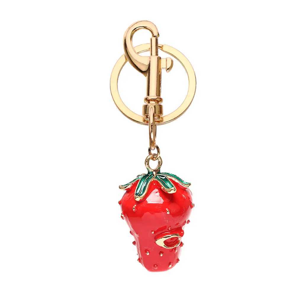 Cute fruit red strawberry pendant keychain suitable for keybags car pendants decorative jewelry accessories holiday gifts X250402