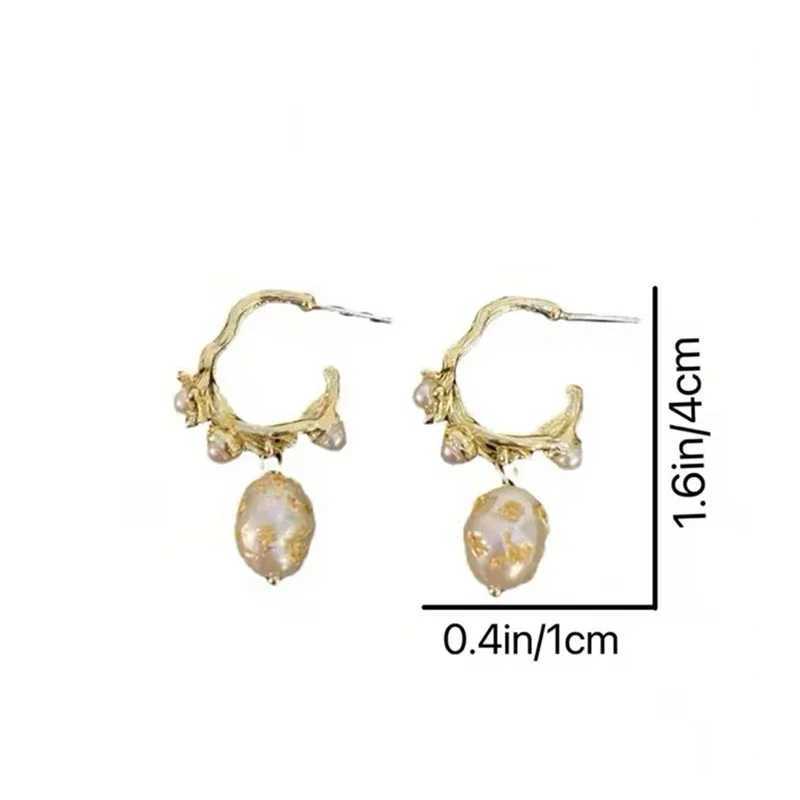 1 pair of French style retro luxury alien artificial pearl C design earrings suitable for women to wear in any occasion Y250401