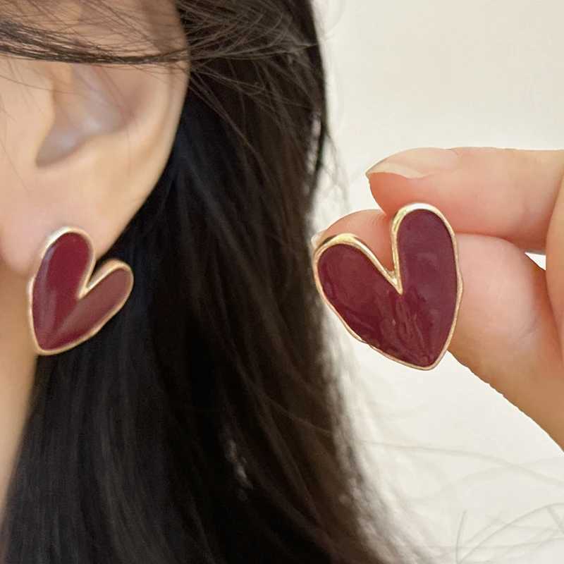Girls Cute Red Enamel Oil Core Stud Earrings Party Elegant Jewelry Gold Metal Geometric Fashion Earrings Y250401