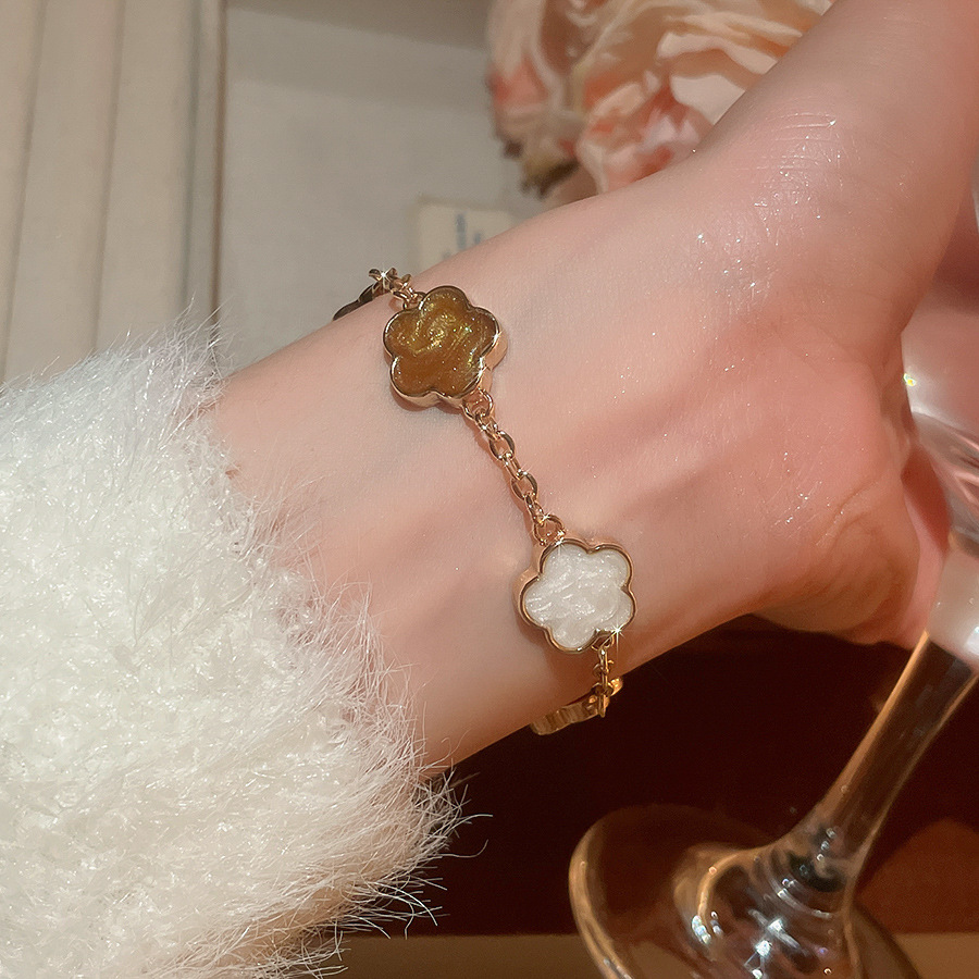 French Retro Oil Drop Flower Light Luxury Niche High-end Sense Bracelet Exquisite Elegant Everyday Versatile Women's Jewelry - view 7