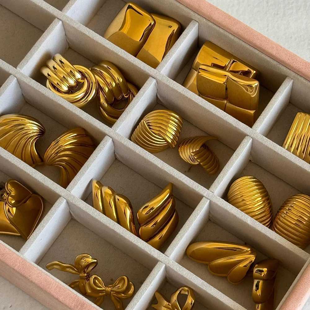 Stainless steel textured geometric stud earrings suitable for women smooth metal gold-plated twisted knot earrings statement vintage jewelry Y250401