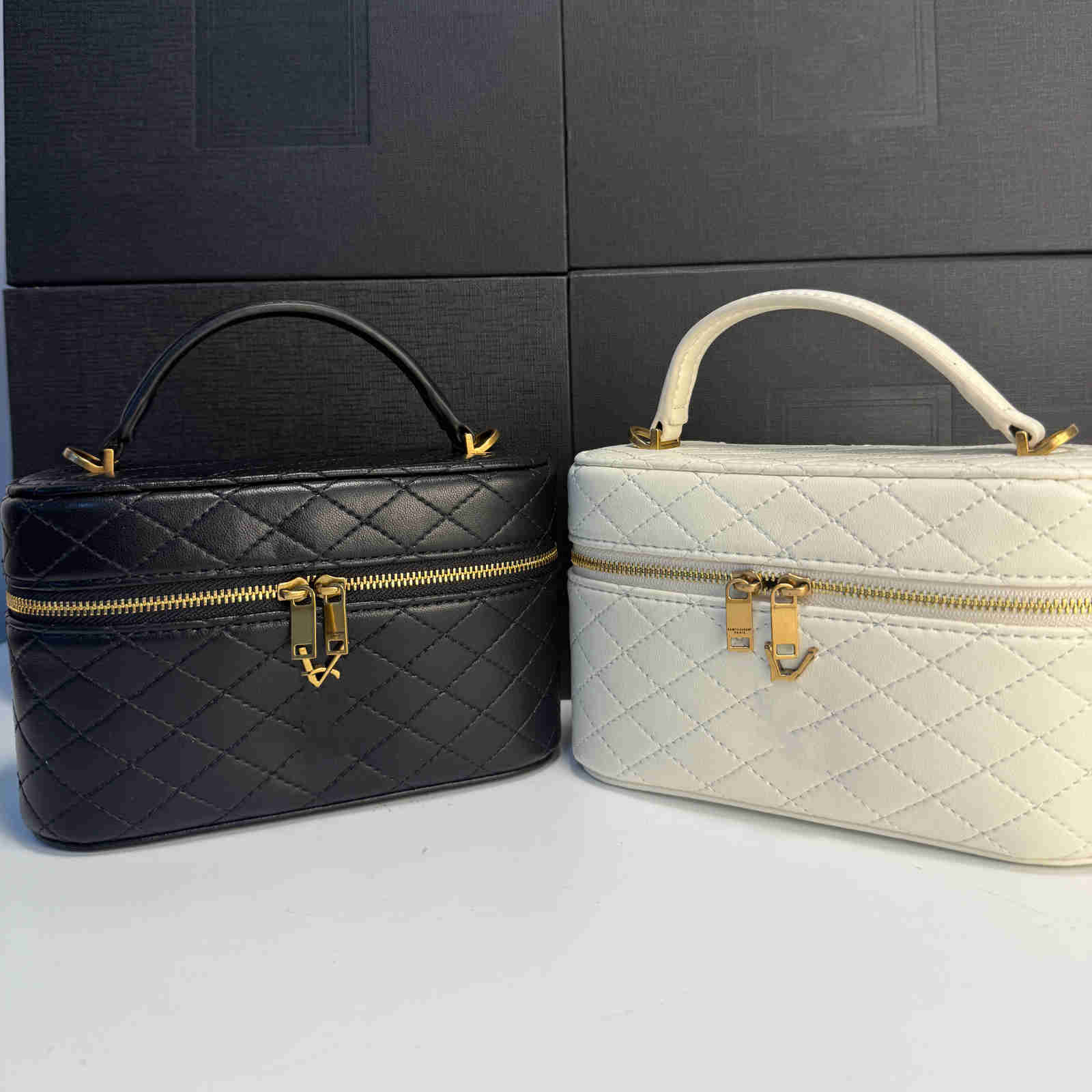 Enamel handle Cases Sunset Chain Bag Shoulder bag Handbag Makeup Box Vanity Bag Tote Caviar Sheepskin Cosmetic Case Women Designer Empress Pack suede Crossbody bag