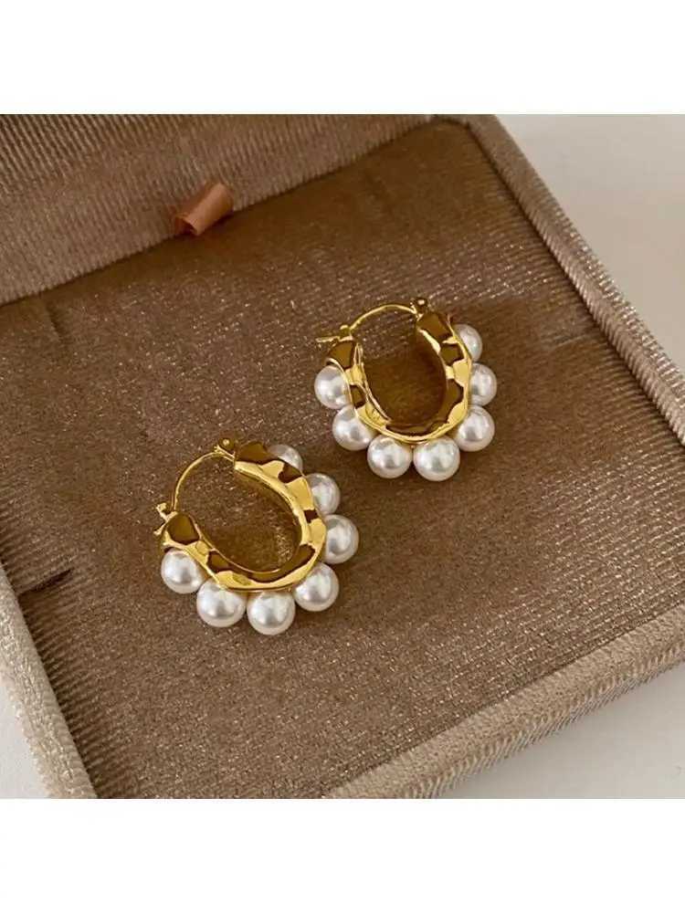 2023 New Arrival Retro Elegant Imitation Pearl Oval Hoop Earrings For Women Fashion Classic Geometric Jewelry Gifts Y250401