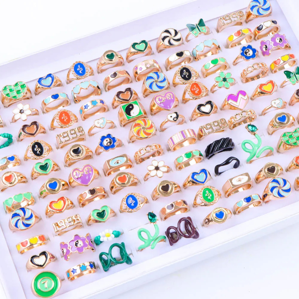 10203050100PcsLot Retro Punk Bohemian Rhinestone Carve Rings For Women Mix Style Jewelry Party Gifts Accessories Wholesale 251031