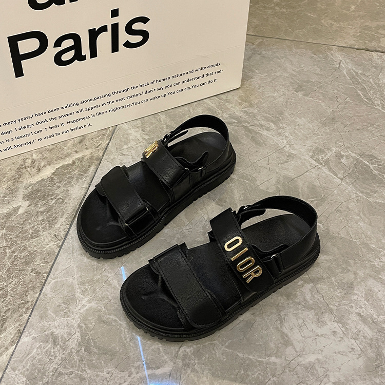 Thick soled sandals free Shipping slippers Designer Leisure beach shoes Women's outdoor sandals 2025 new