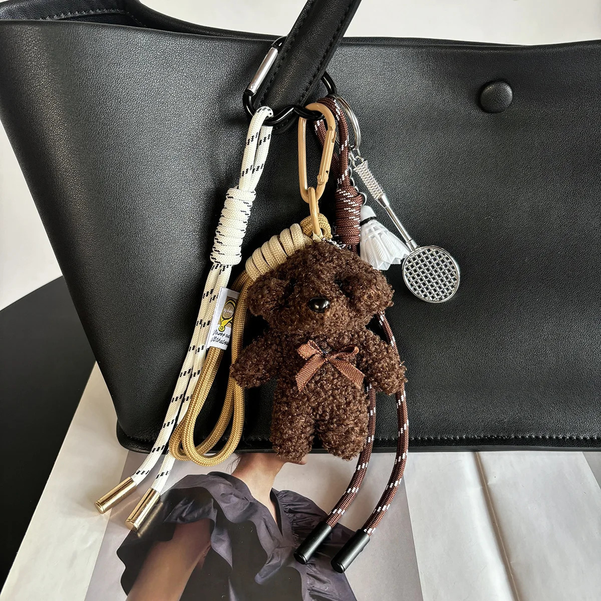 Original ed Key Chain with baseball Plush dog Decor Sporty Style Bag Pendant Casual Cool Trendy Fashion Accessories 251030