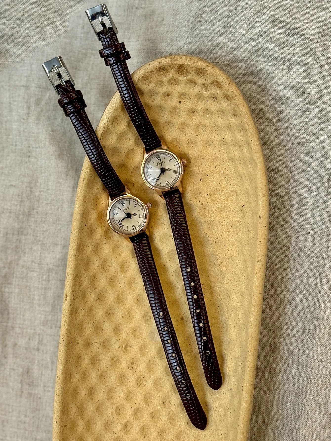 1pc Retro Leisure Elegant Women Coffee Brown Leather Strap Watch Small Exquisite Round Dial With Rhinestone Decor Suitable F 251031