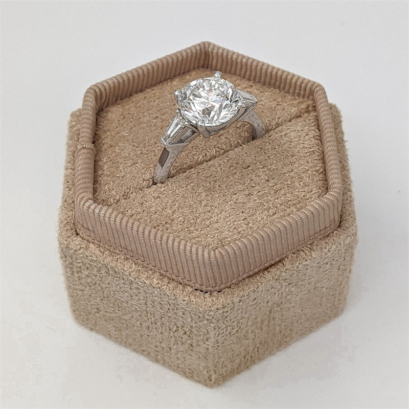 Fine Jewelry 14K White Gold Classical Design Ring 3.0 Carat Round Lab Grown Diamond With Baguette IGI Certificate Womens Engagement Ring E VS1