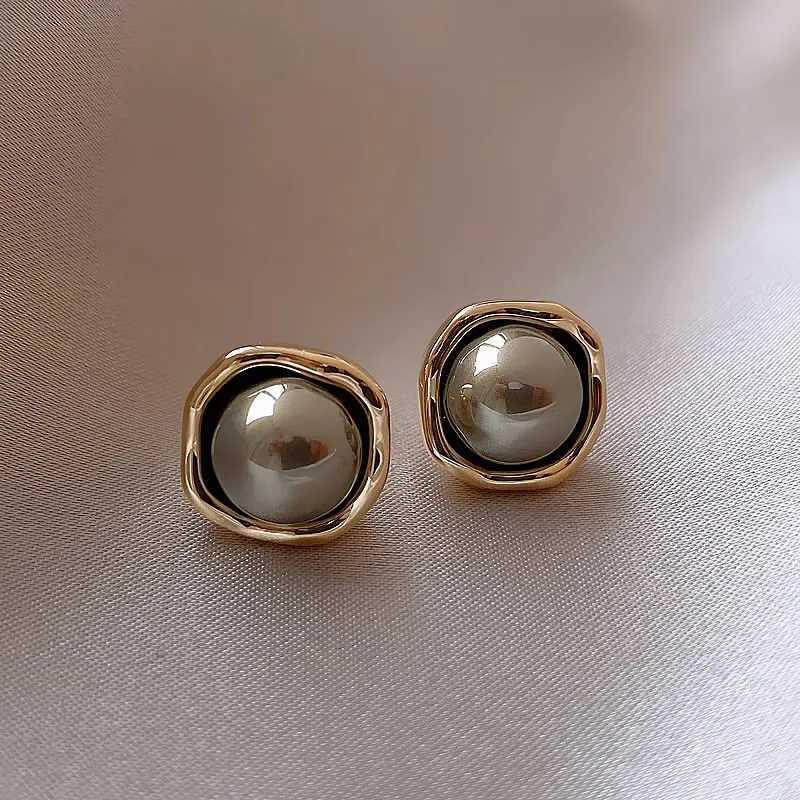 2024 New Arrival French Elegant Simple Grey Imitation Pearl Stud Earrings For Women Fashion Cute Sweet Metal Jewelry Party Gifts Y250401