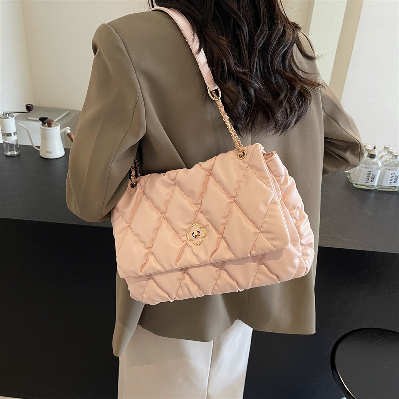 hot free shipping shoulder bags new casual handbag fashionable Floral black white pink flap for women