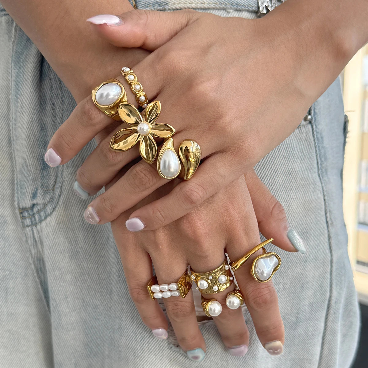 Uworld Fashion 18K Gold Color Plated Stainless Steel Pearl Flower Ring Stackable Asymmetric Ring Womens Jewelry Party Gift 251031