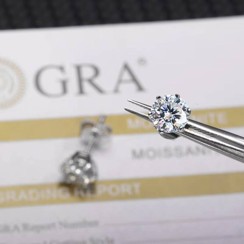 Ready to Ship Hip Hop Jewelry Pass Diamond Tester 925 Sterling Silver VVS Moissanite Diamond Classic Stud Earrings