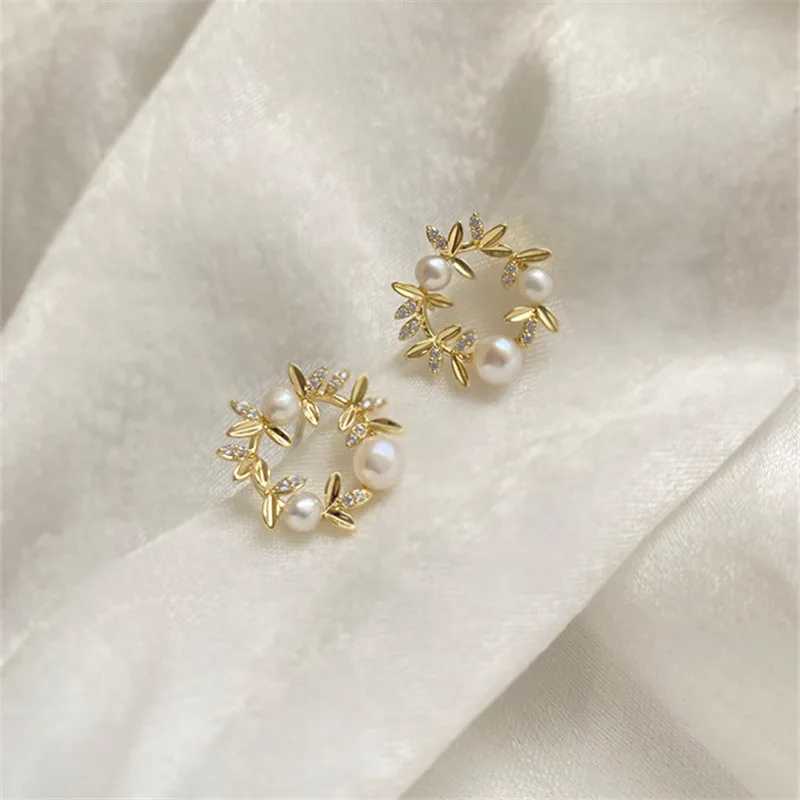 S925 silver plated 18K gold olive leaf flower pearl zircon stud earrings for women vintage French high-end banquet jewelry Y250401