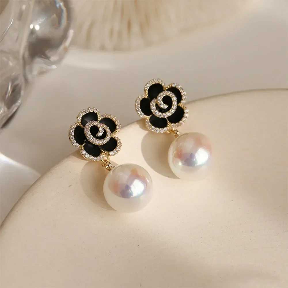 Camellia Pearl Pendant Earrings Womens Luxury Brand Design Party Wedding Jewelry Gift Earrings Fashion Women 2024 Trend Y250401