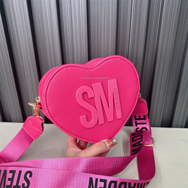 New Free Shipping Designer Bag Women's 2025 Valentine's Day New Fashionable And Popular Letter Solid Heart Shaped Single Shoulder Bag Bags