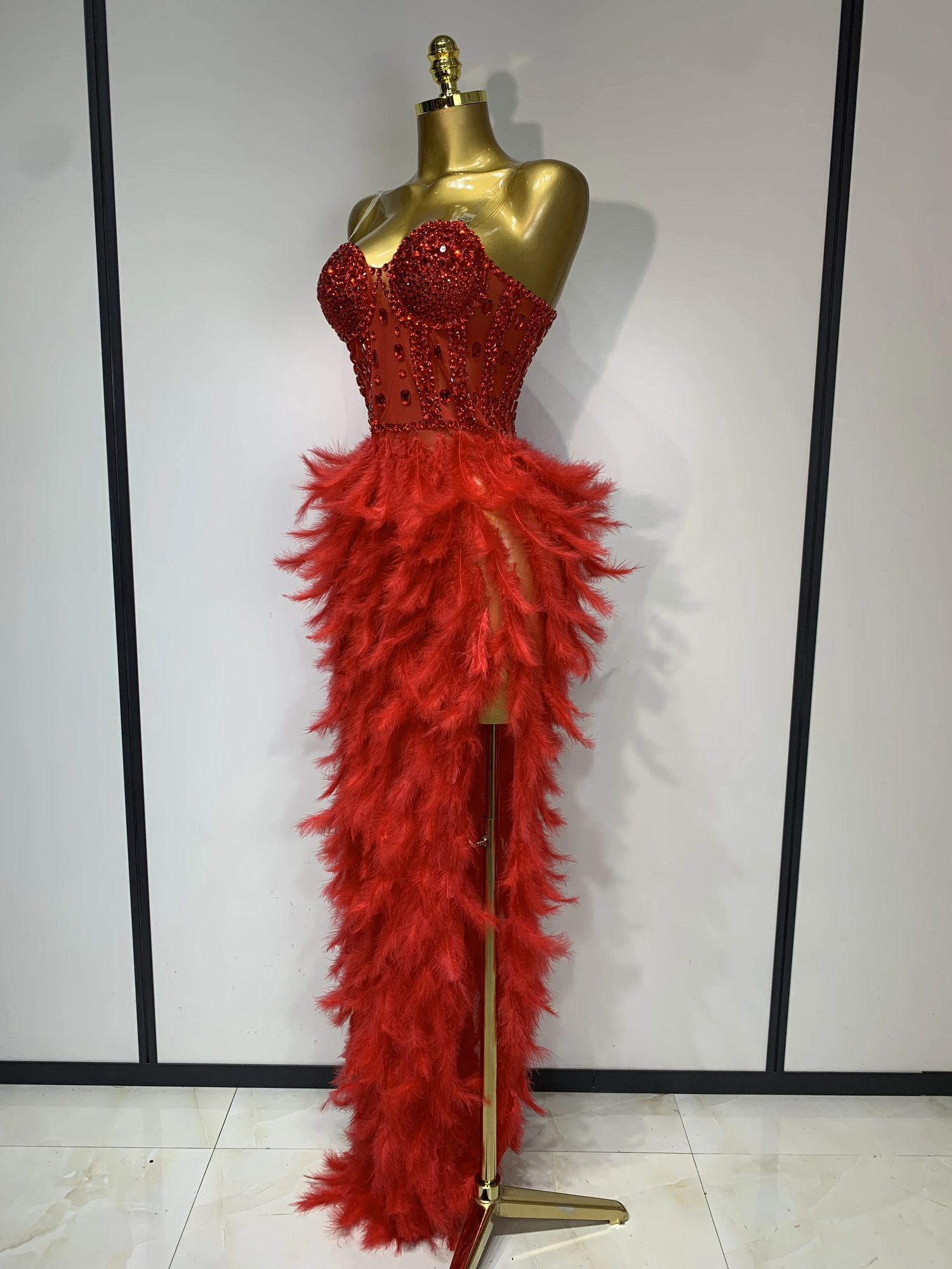 Sparkly Rhinestone Feather Mesh Long Dress Women Sexy Elegant Evening Party Birthday Po Shoot Performance Costume 251028