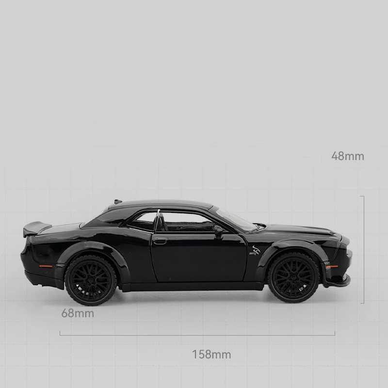 1 32 Dodge Charger Challenger Hellcat Redeye Alloy Model Diecasts Casting Sound and Light Car Toy Free shipping
