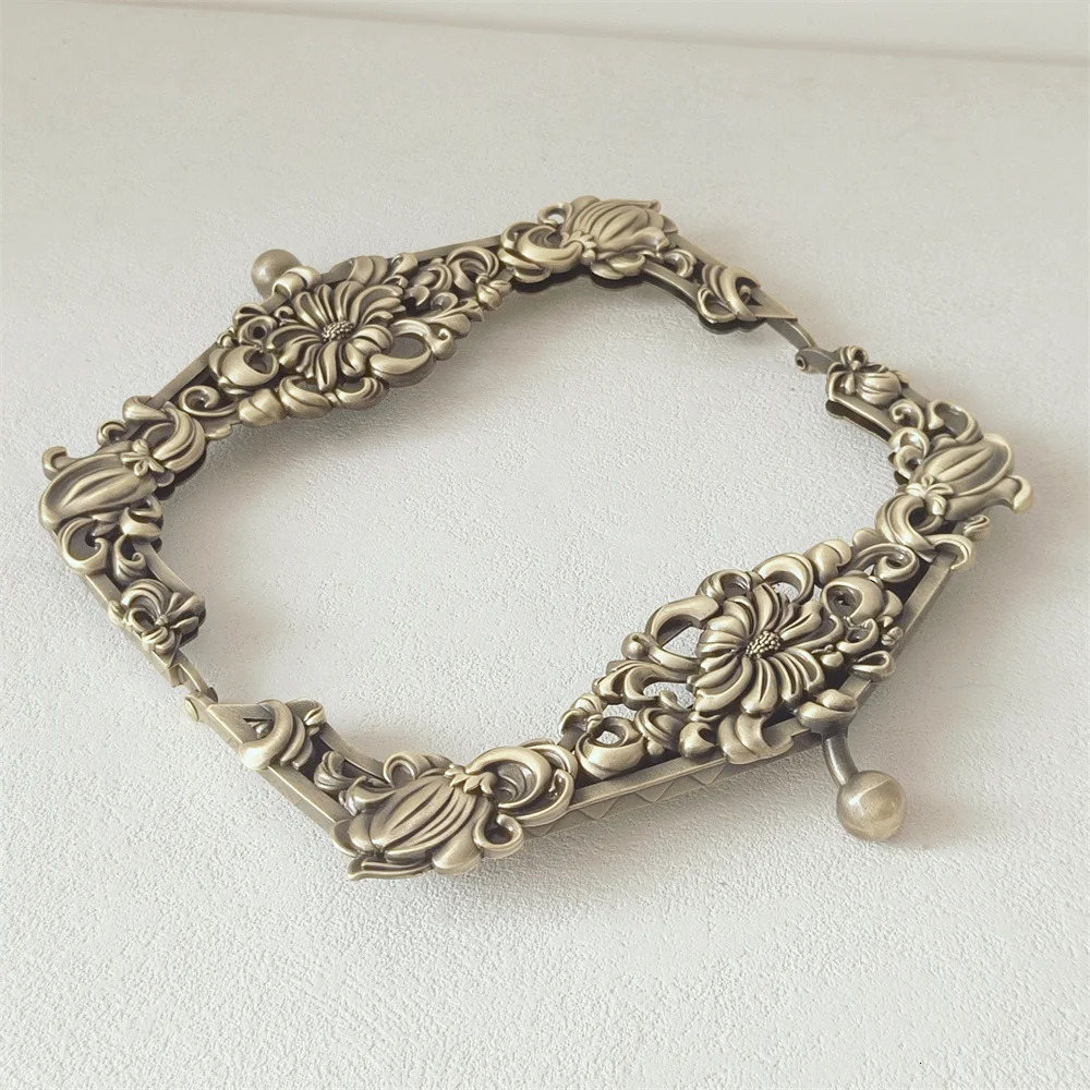 165cm8cm Antique Brass Zinc Alloy 1 Piece Metal Frame Kiss Clasp Lock Obag purse Making DIY Craft Bag Clutch Coin Purse Frames 251030